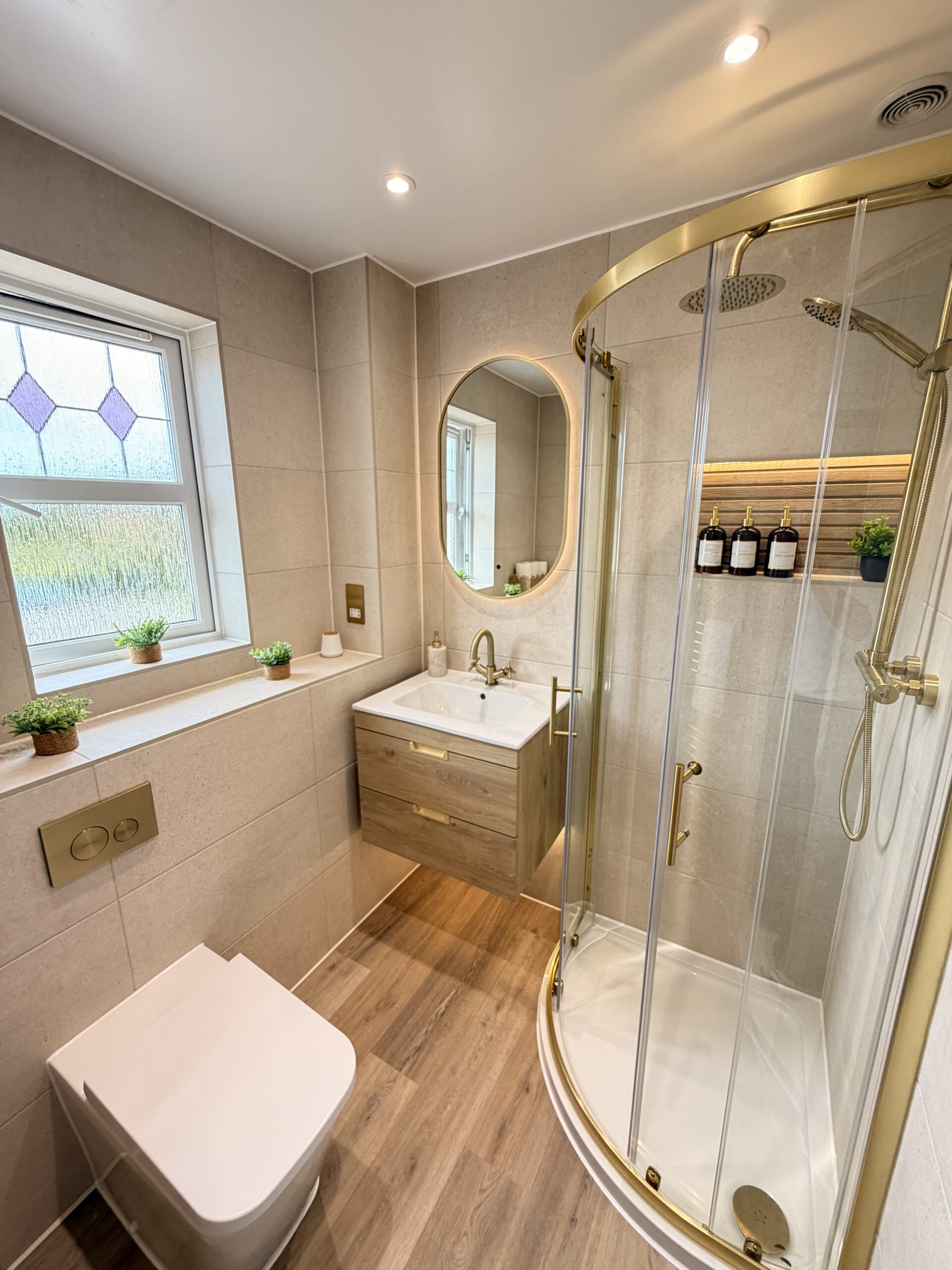 Light En Suite, Broxburn